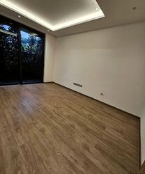 Shrewsbury Road (D11), Terrace #557722301